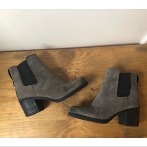 Sam Edelman Hanley Grey Suede Chelsea Boots Sz 8.5